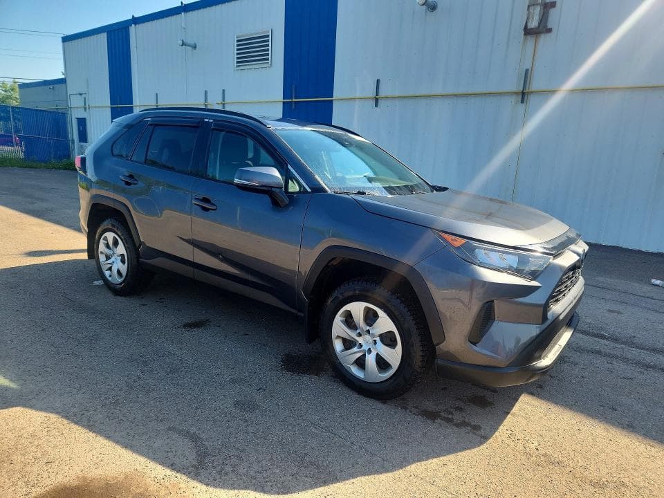 2020 TOYOTA RAV4 LE 4