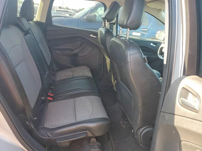 2019 FORD ESCAPE SE 11