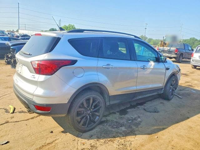 2019 FORD ESCAPE SE 3