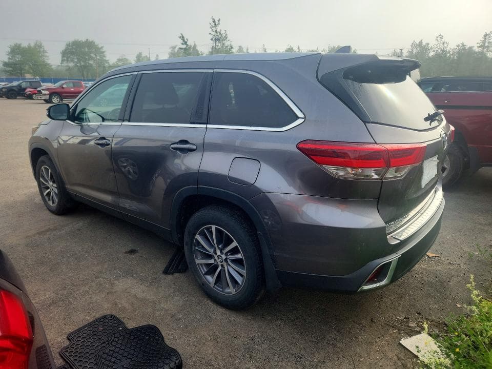 2019 TOYOTA HIGHLANDER XLE XLE 2