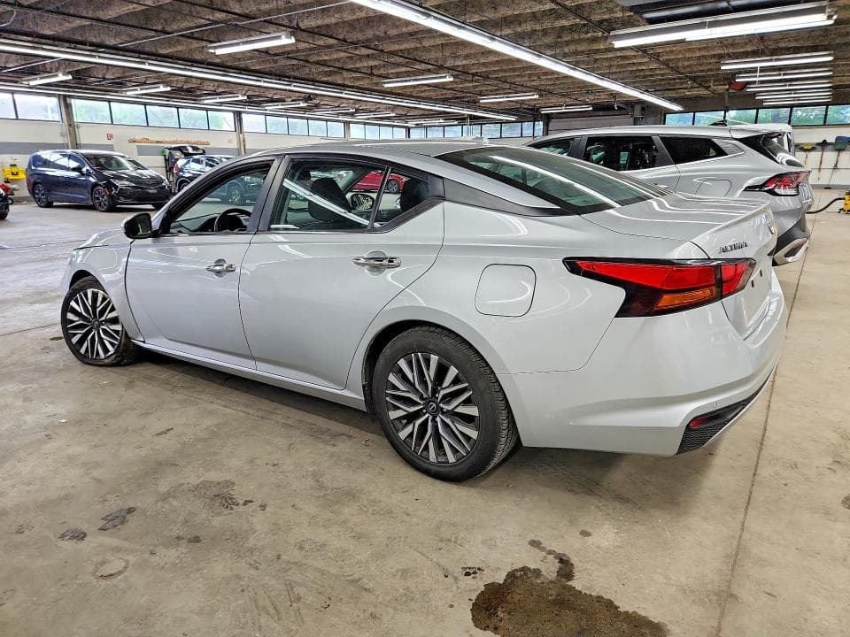 2023 NISSAN ALTIMA SV 2