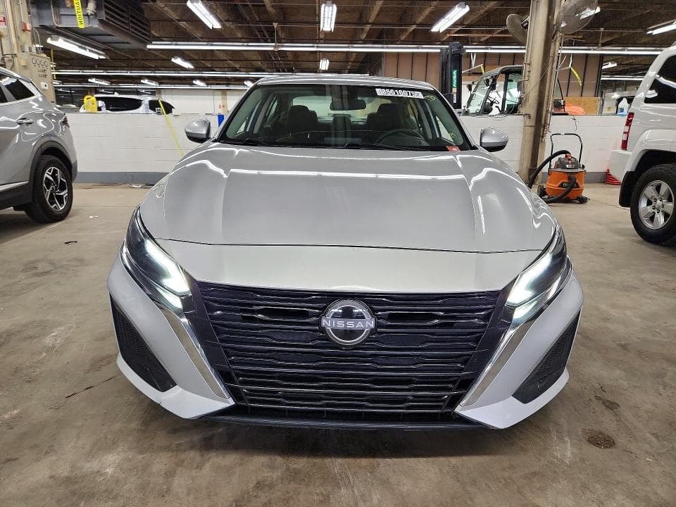 2023 NISSAN ALTIMA SV 5