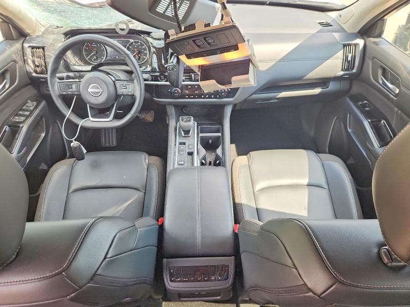2025 NISSAN PATHFINDER SL 8