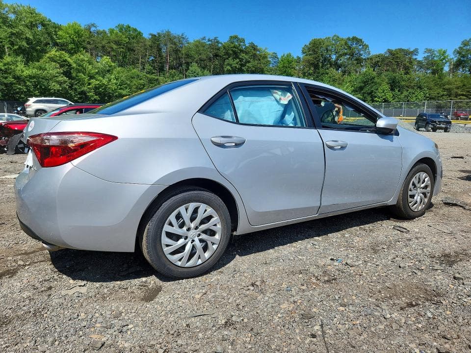 2017 TOYOTA COROLLA LE 3