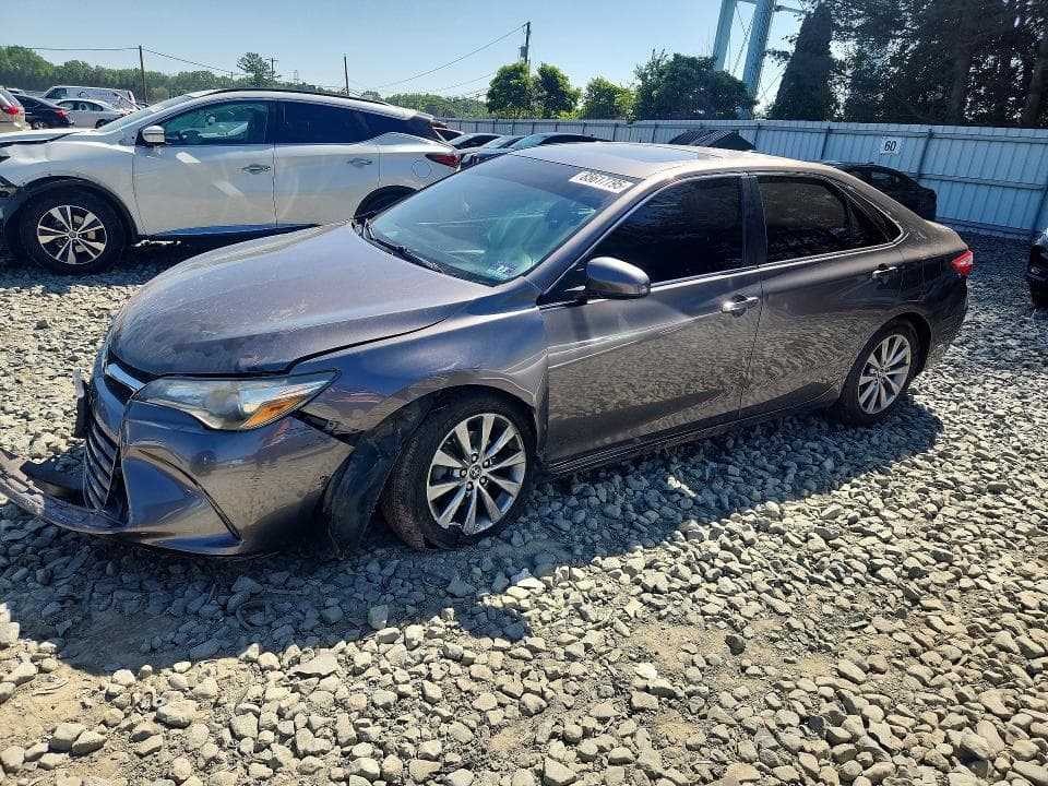 2017 TOYOTA CAMRY XLE - 1