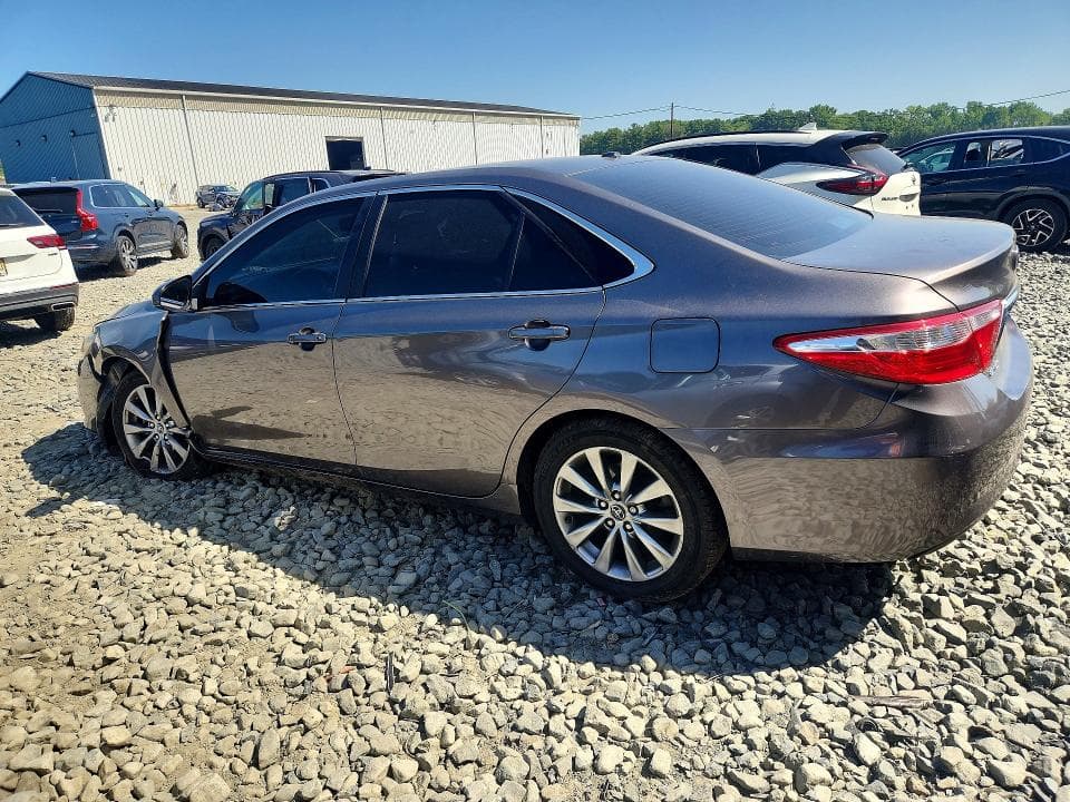 2017 TOYOTA CAMRY XLE 2