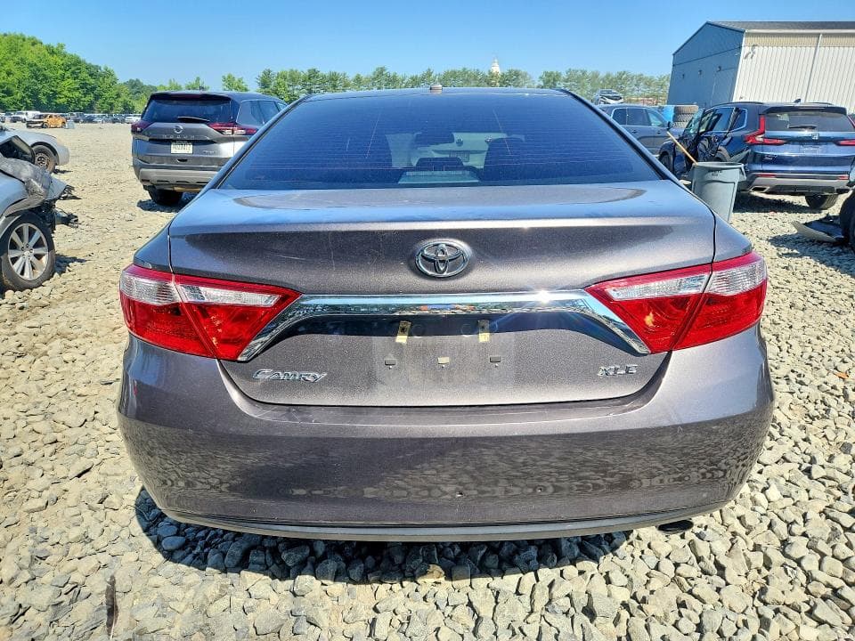 2017 TOYOTA CAMRY XLE 6