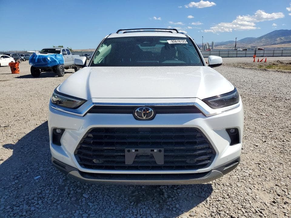 2024 TOYOTA GRAND HIGHLANDER LIMITED 5