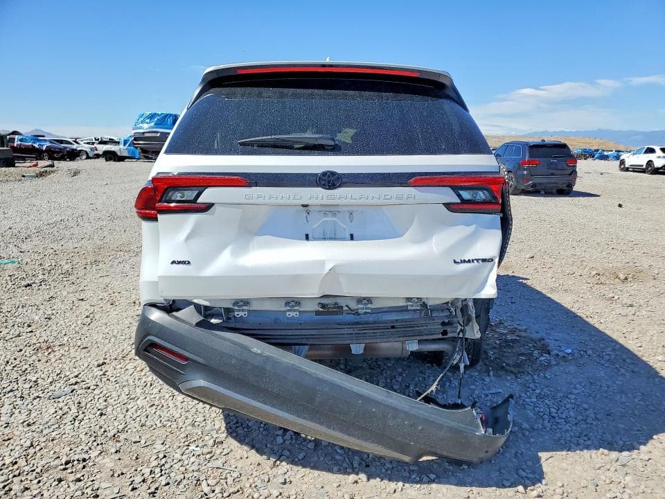 2024 TOYOTA GRAND HIGHLANDER LIMITED 6