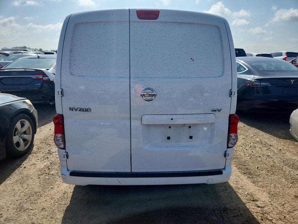 2020 NISSAN NV200 SV 6