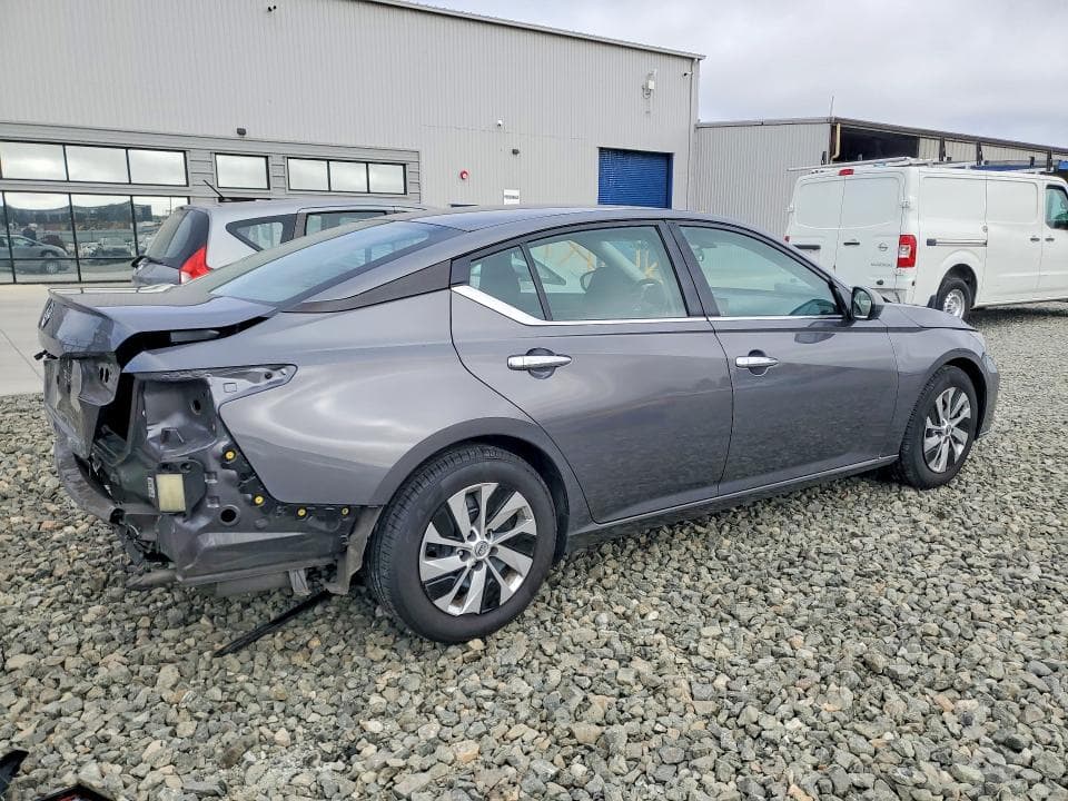 2024 NISSAN ALTIMA S 3