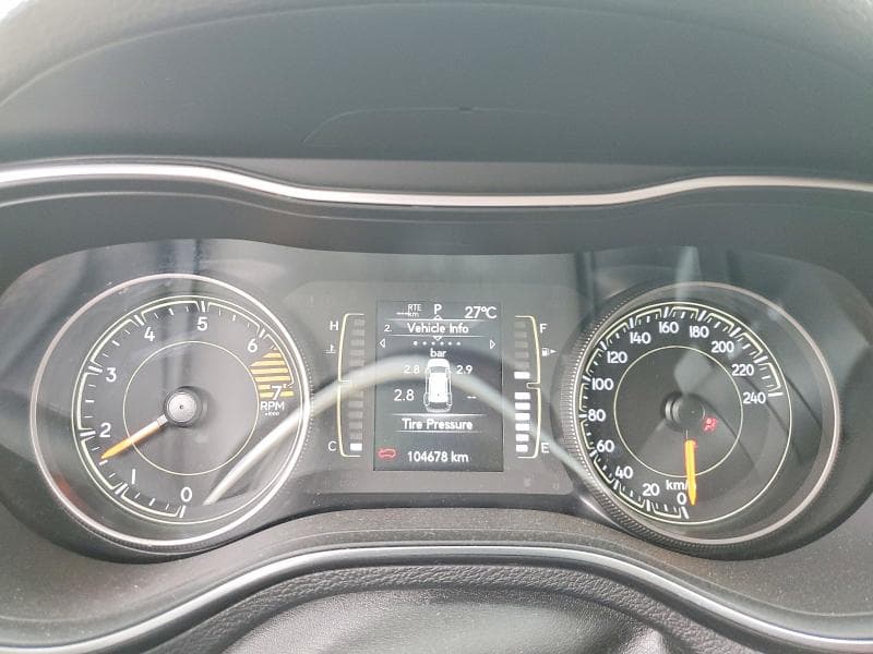 2019 JEEP CHEROKEE SPORT 9