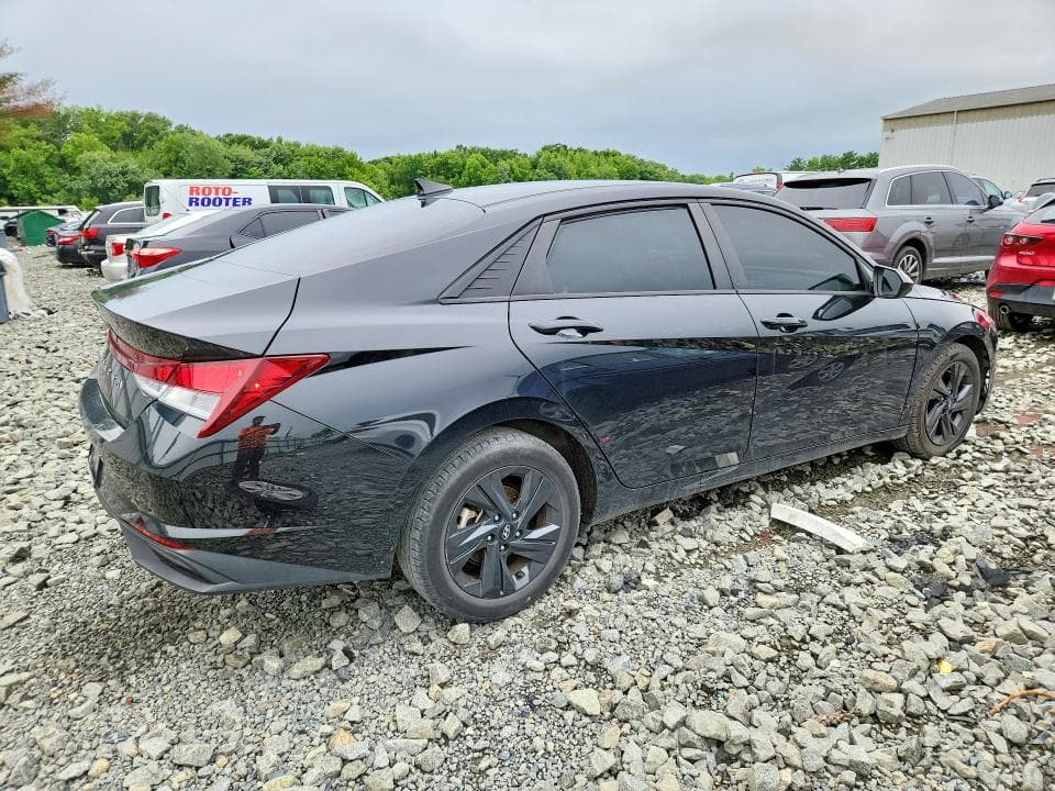 2023 HYUNDAI ELANTRA SEL 3
