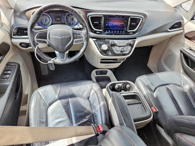 2017 CHRYSLER PACIFICA TOURING L 8