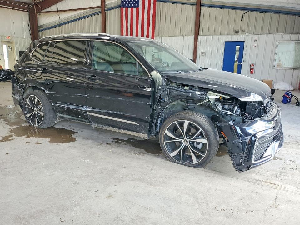 2024 VOLKSWAGEN TIGUAN SEL R-LINE BLACK 4