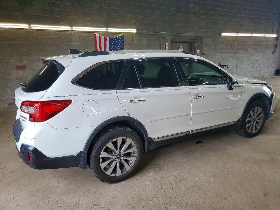 2018 SUBARU OUTBACK TOURING 3