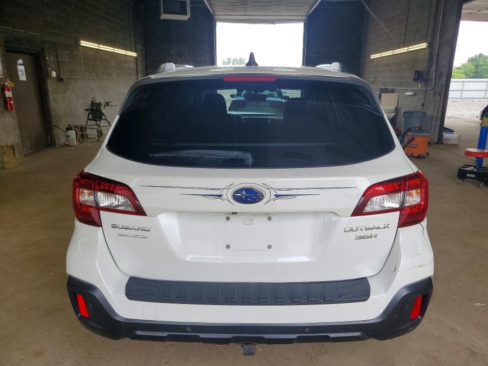 2018 SUBARU OUTBACK TOURING 6