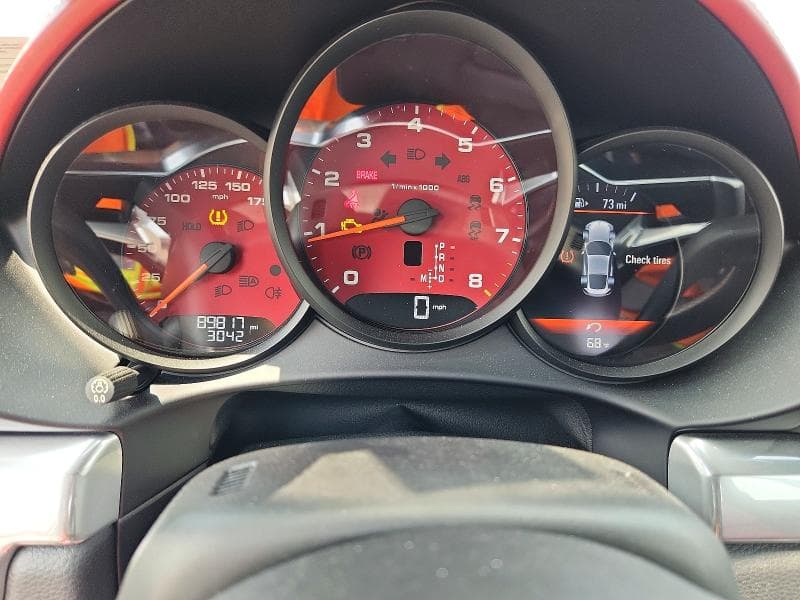 2017 PORSCHE CAYMAN 9