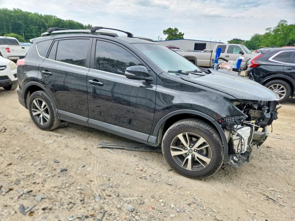 2018 TOYOTA RAV4 XLE 4