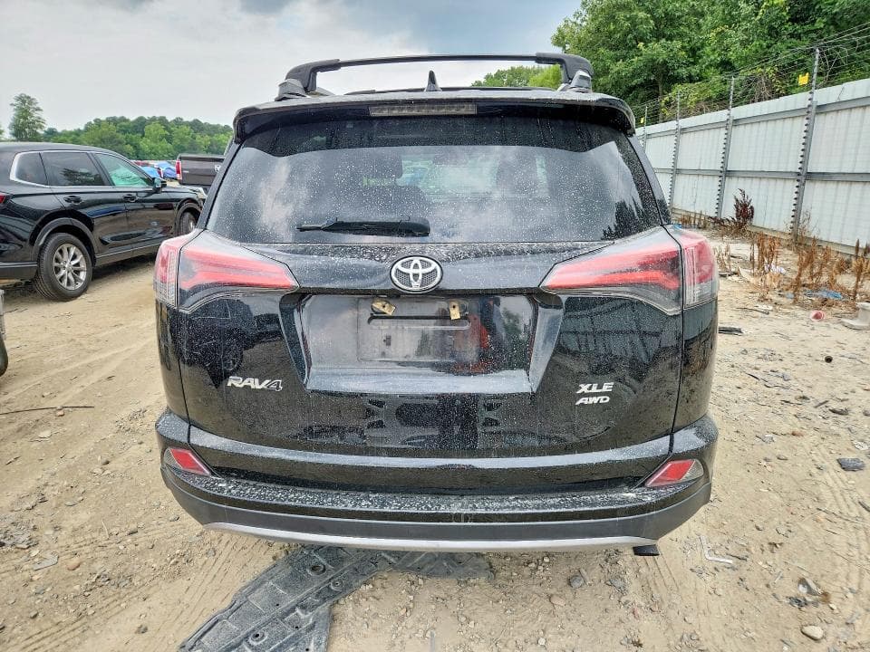 2018 TOYOTA RAV4 XLE 6