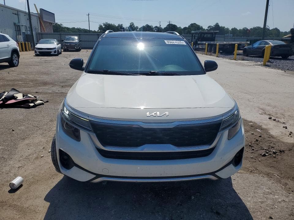 2022 KIA SELTOS S 5