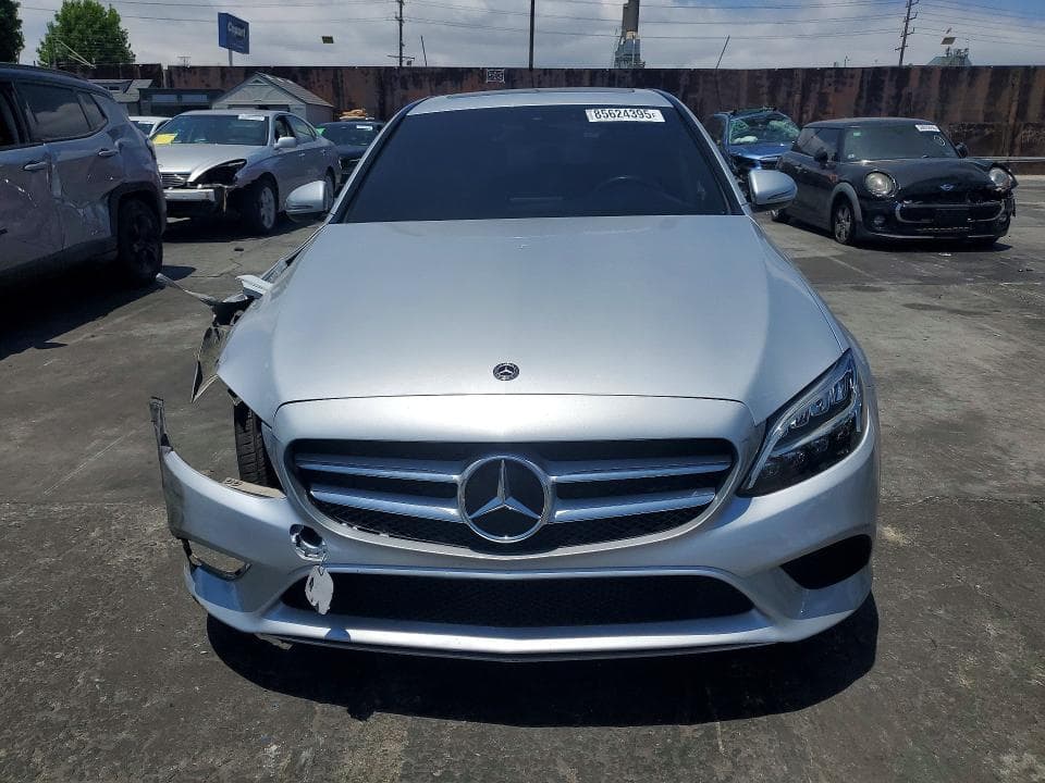 2019 MERCEDES-BENZ C 300 5