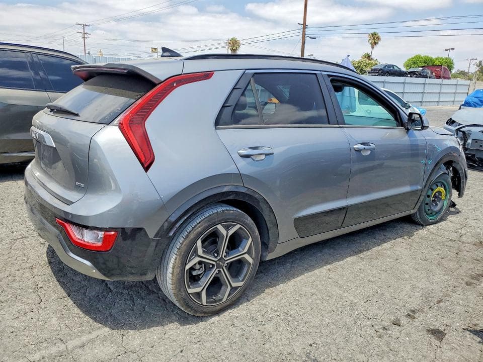 2023 KIA NIRO EX 3