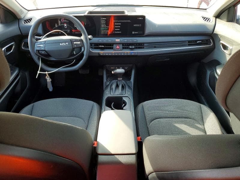 2025 KIA K4 LXS 8