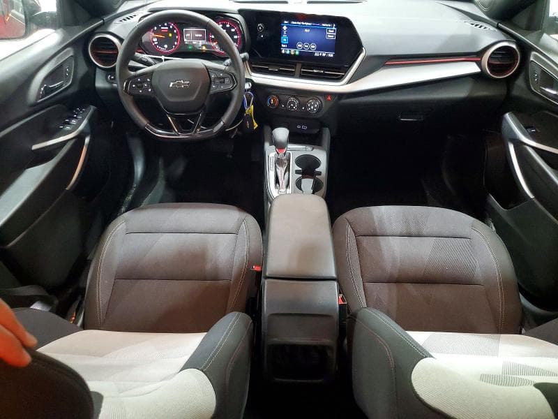 2024 CHEVROLET TRAX 1RS 8
