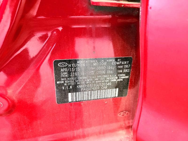 2016 HYUNDAI ELANTRA SE SE 12