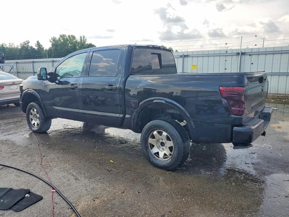 2018 NISSAN TITAN PRO-4X 2