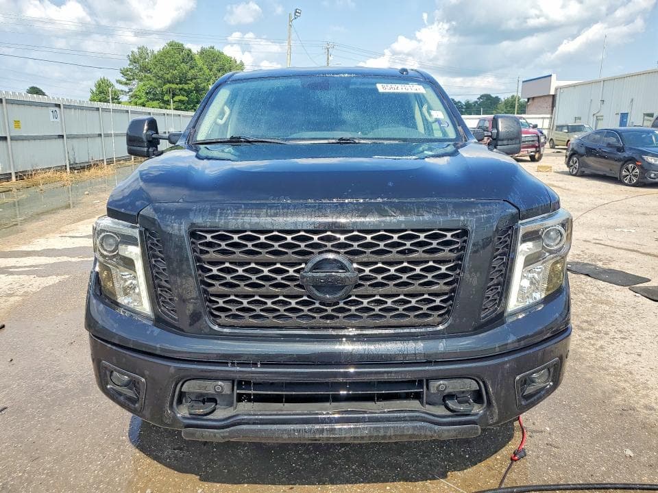2018 NISSAN TITAN PRO-4X 5