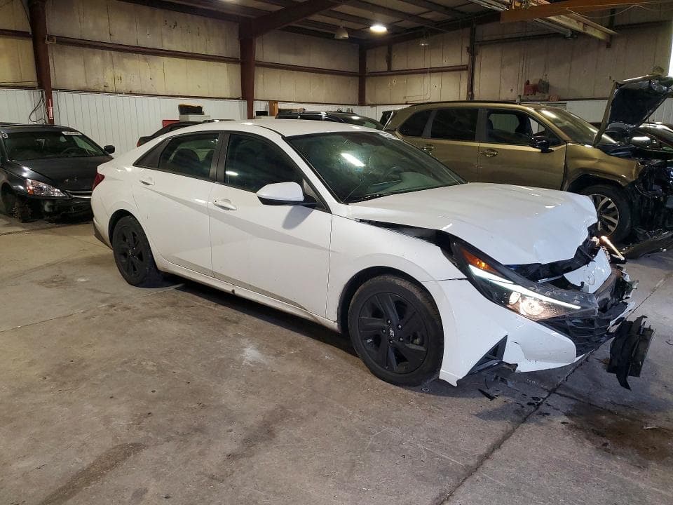 2021 HYUNDAI ELANTRA SEL 4
