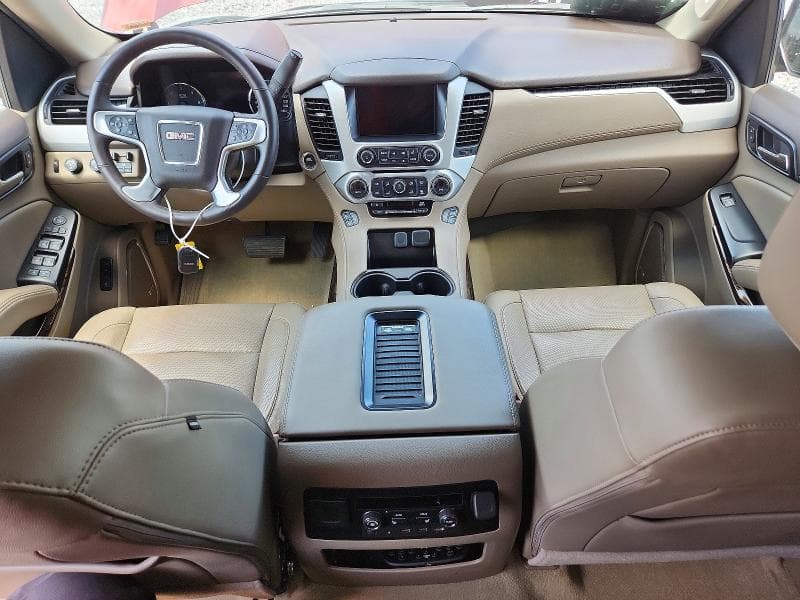 2017 GMC YUKON SLT 8