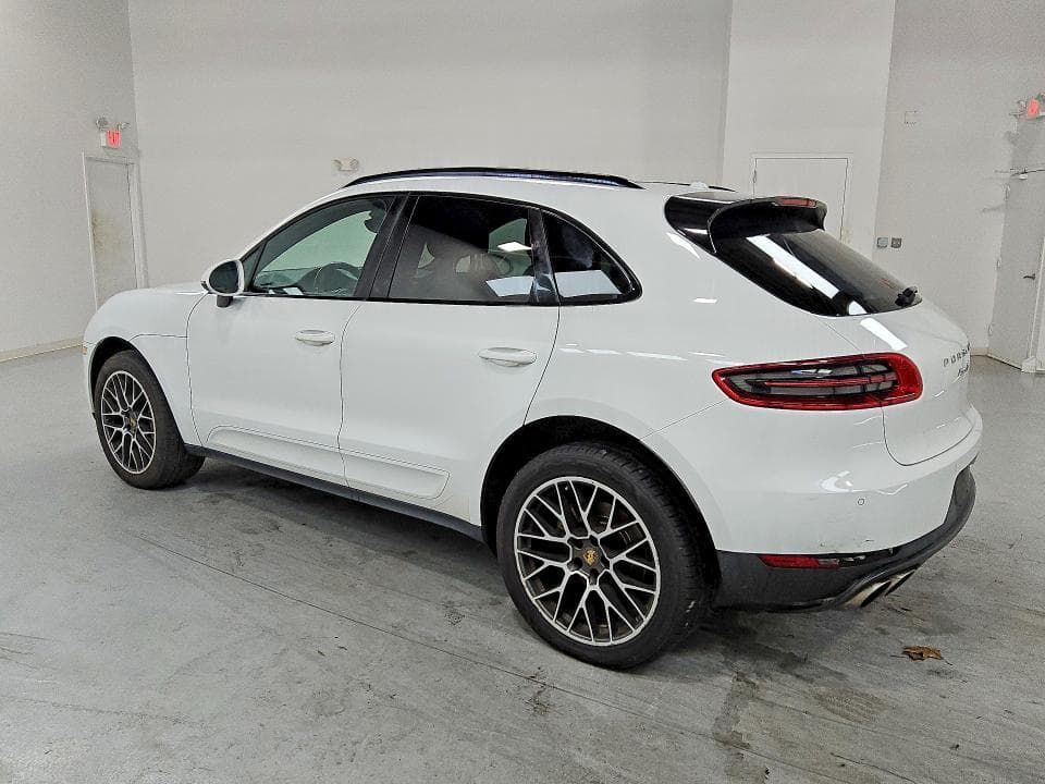 2018 PORSCHE MACAN S 2