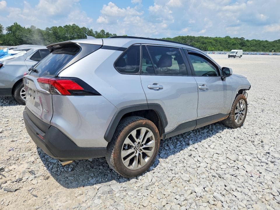 2023 TOYOTA RAV4 XLE PREMIUM 3