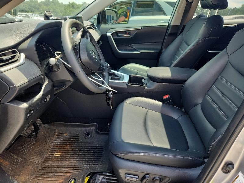 2023 TOYOTA RAV4 XLE PREMIUM 7
