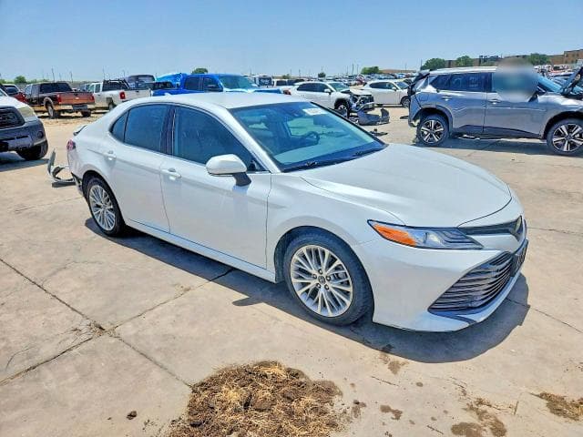 2019 TOYOTA CAMRY XLE XLE 4