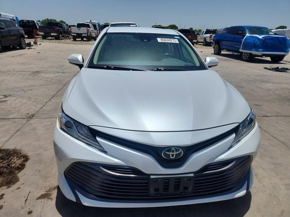 2019 TOYOTA CAMRY XLE XLE 5