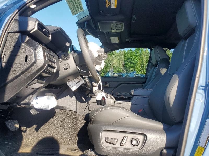 2025 TOYOTA 4RUNNER LIMITED 7