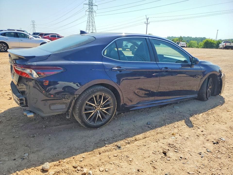 2021 TOYOTA CAMRY SE 3