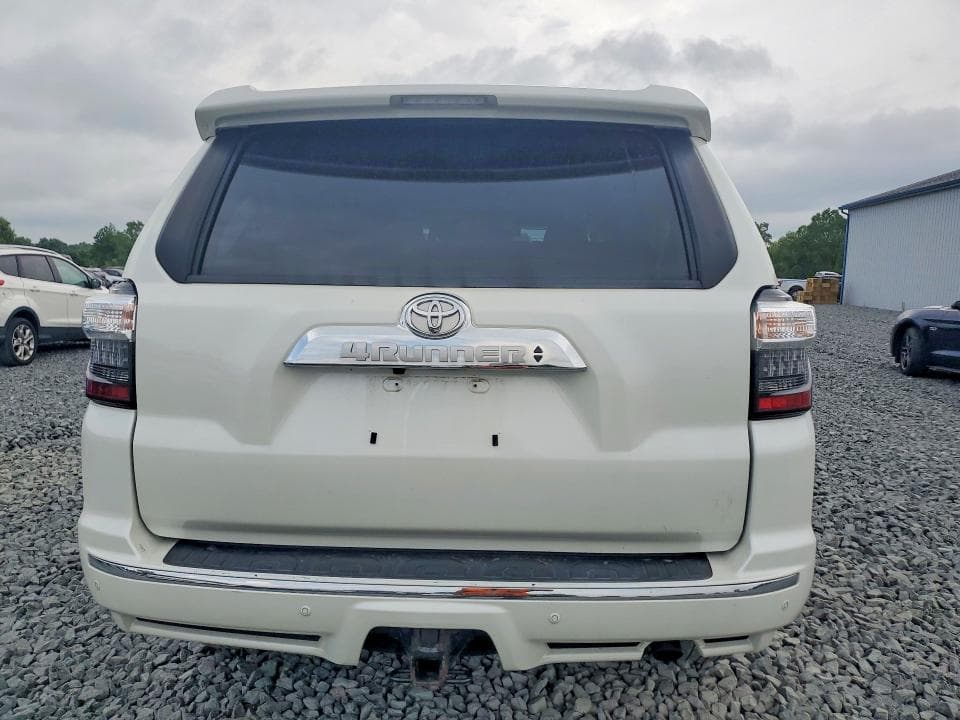 2023 TOYOTA 4RUNNER LIMITED 6
