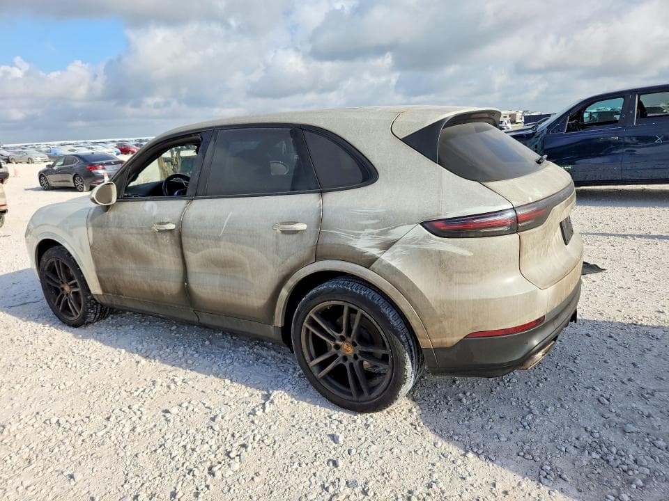 2019 PORSCHE CAYENNE 2
