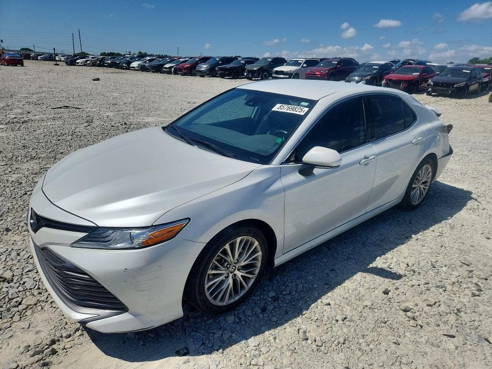 2020 TOYOTA CAMRY XLE - 1