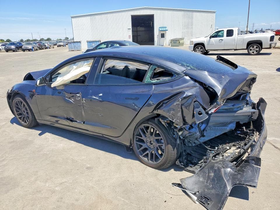 2025 TESLA MODEL 3 2