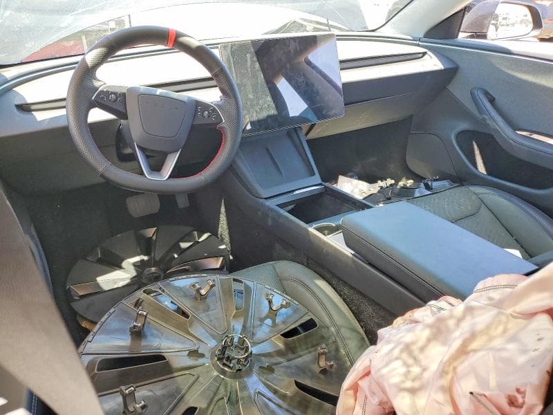 2025 TESLA MODEL 3 8