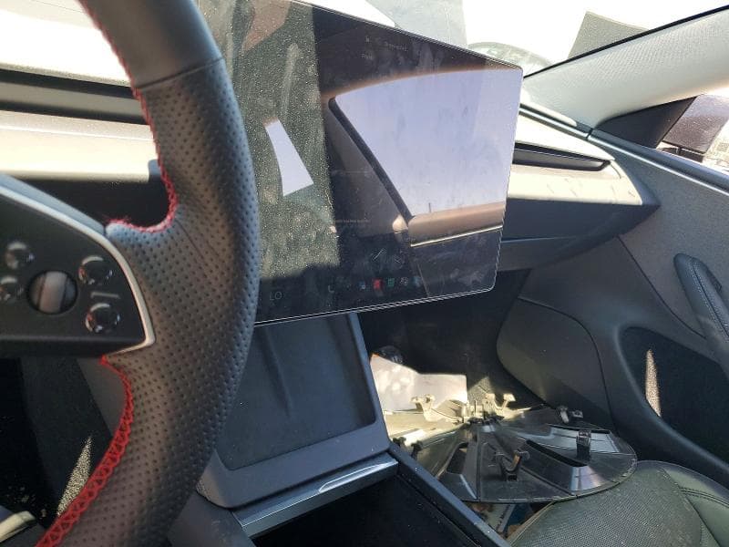 2025 TESLA MODEL 3 9