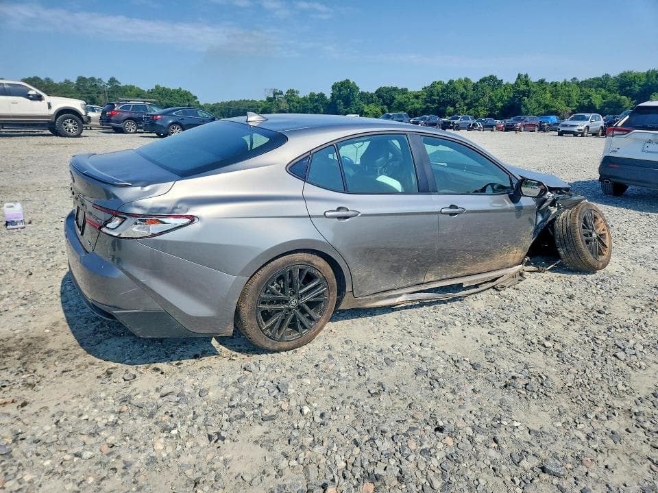 2026 TOYOTA CAMRY SE 3