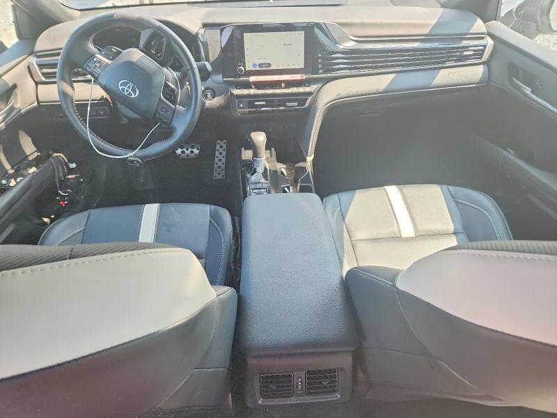 2026 TOYOTA CAMRY SE 8