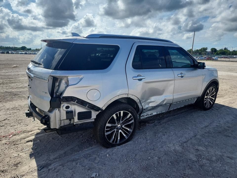 2017 FORD EXPLORER PLATINUM 3